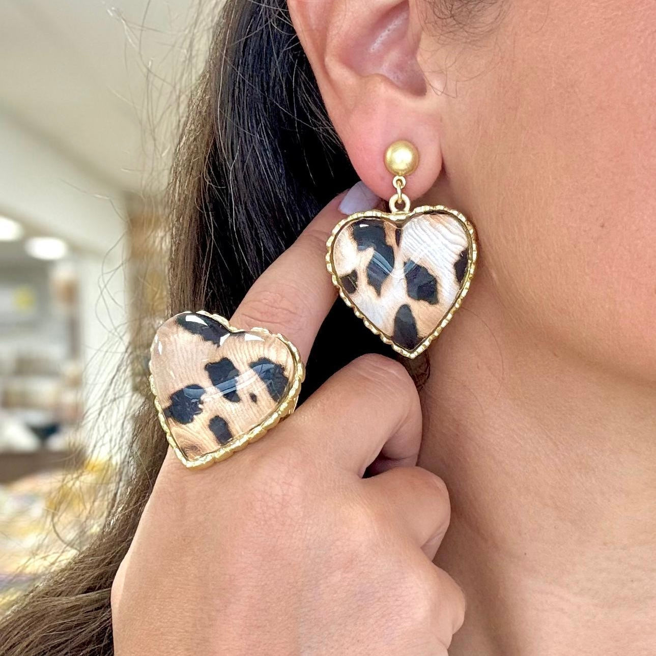 Set Animal Print Earrings and Ring