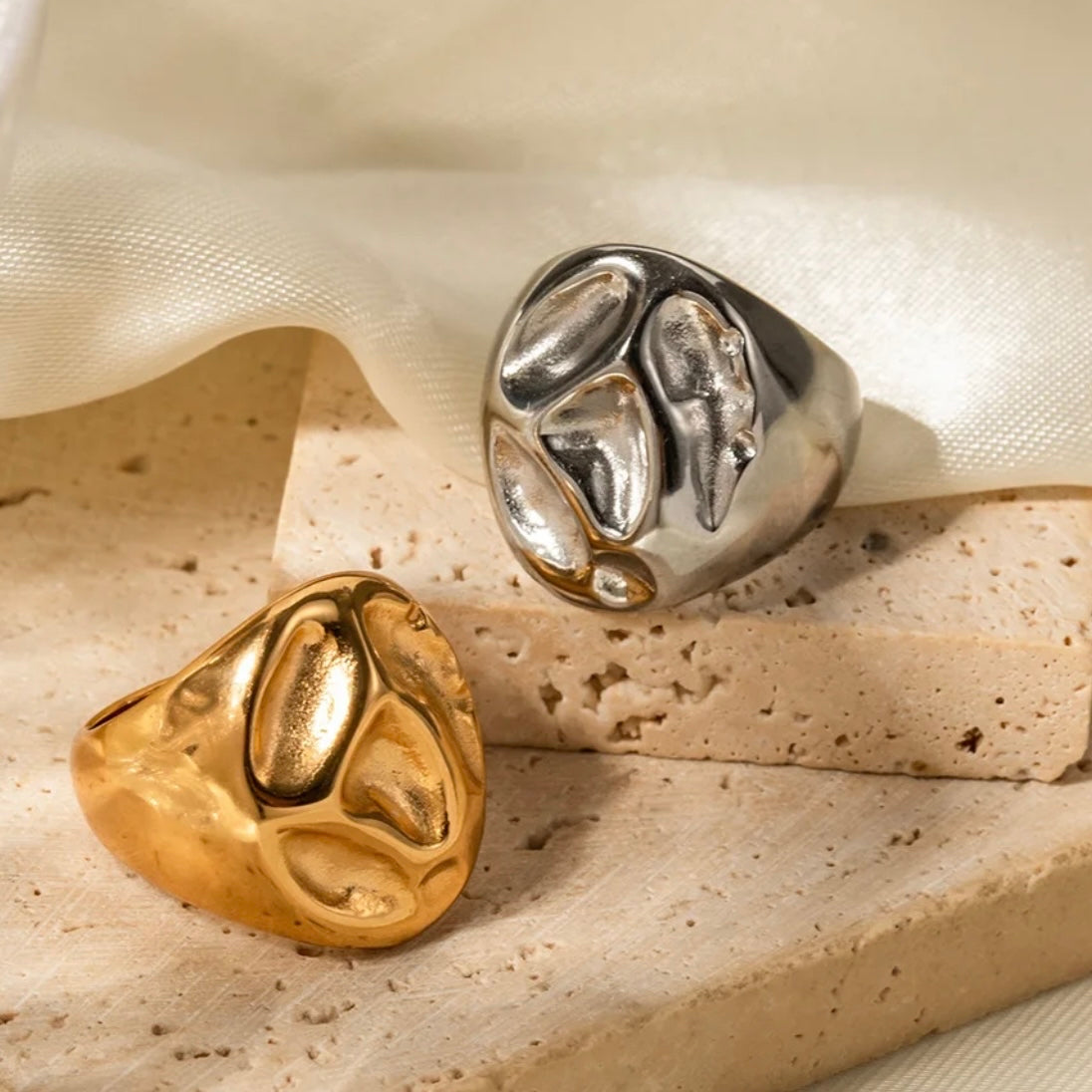 Oval Wrinkle Silver Ring