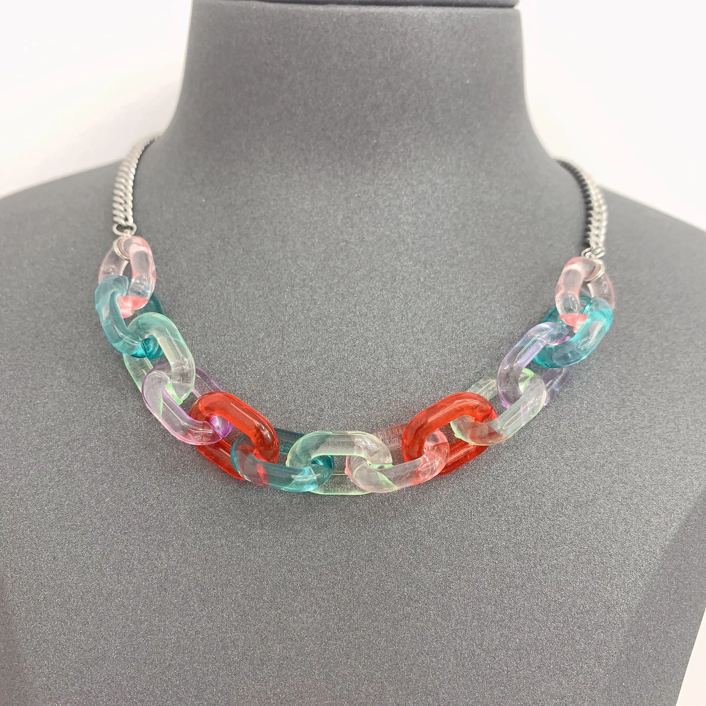 Acrylics Chain Silver Necklace