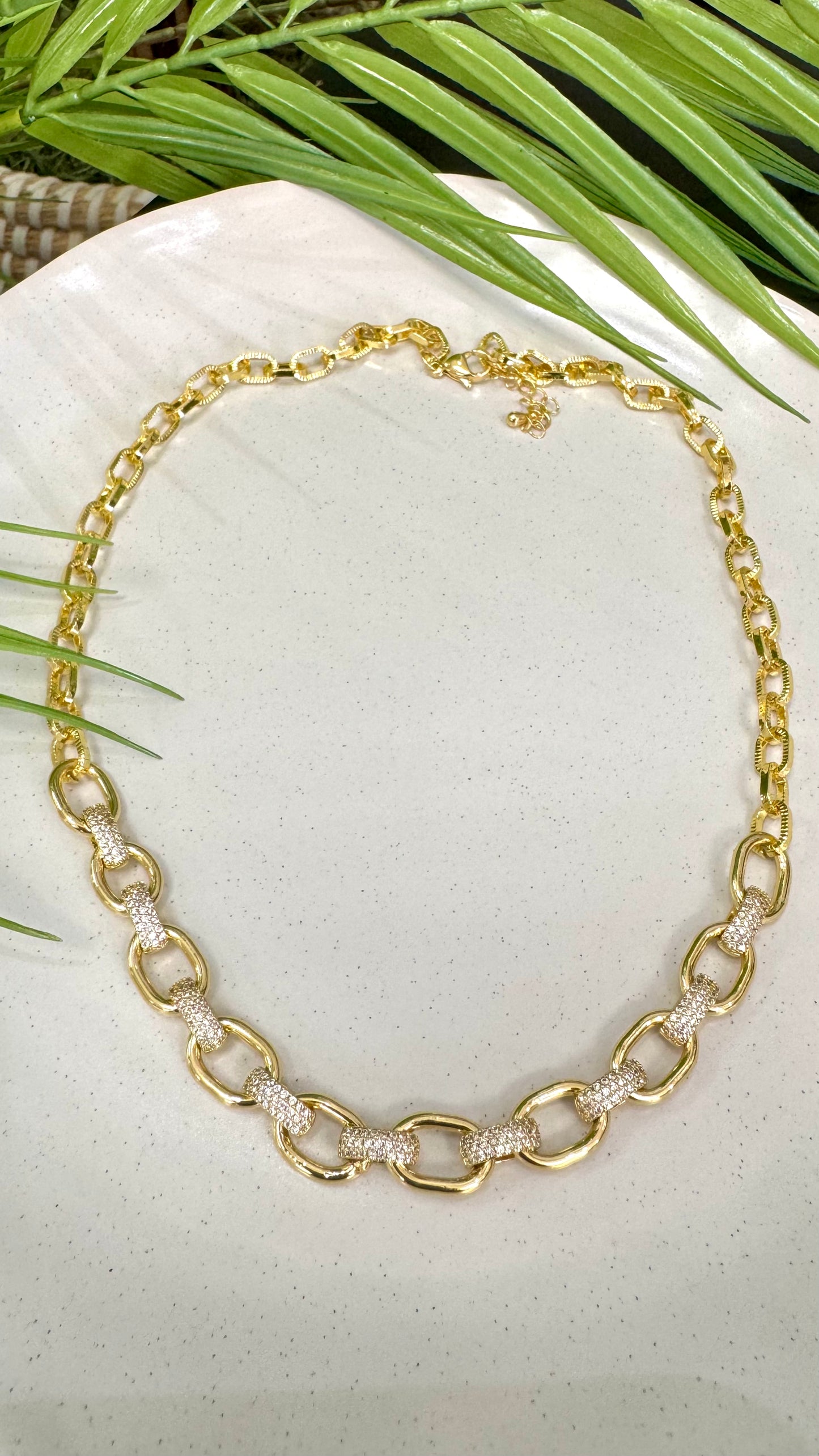 Chain With Quartz Gold Necklace