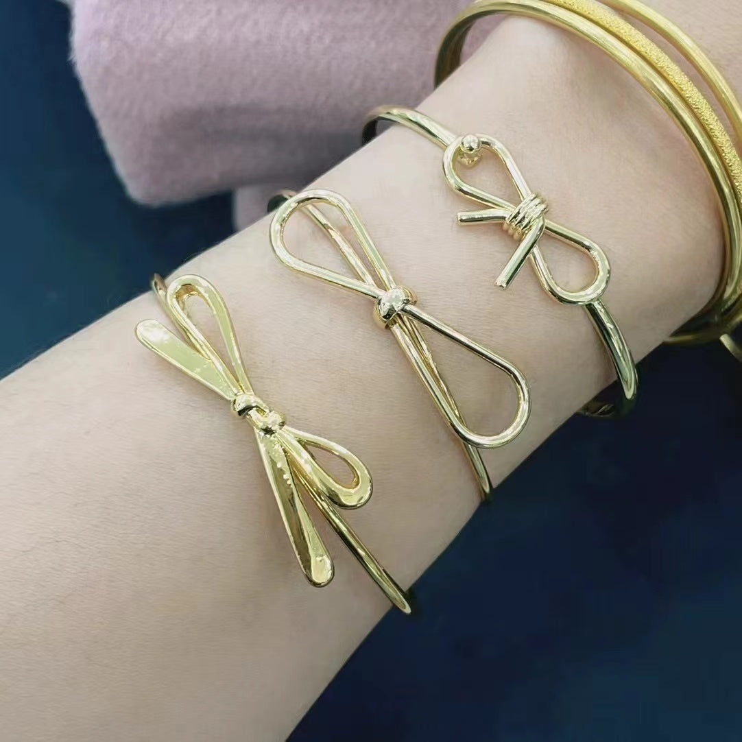 Bow Gold Bracelet