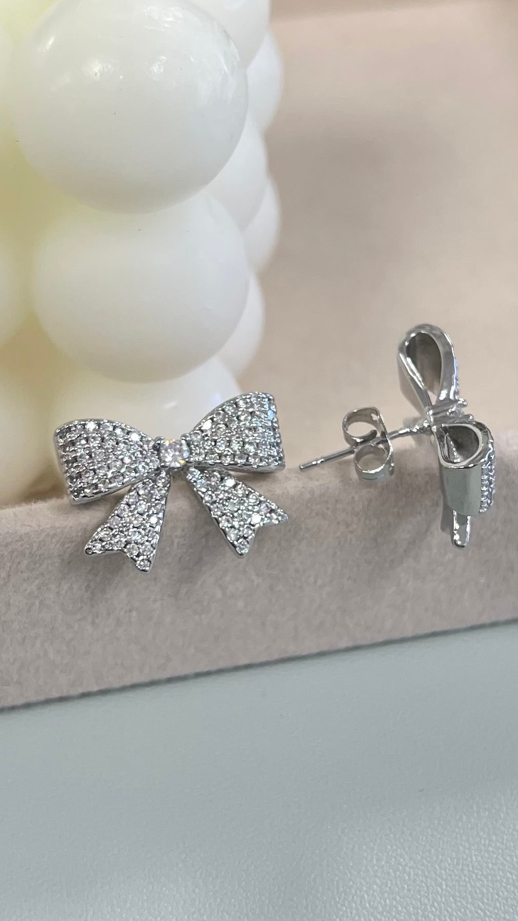 Bow Quartz Silver Earrings