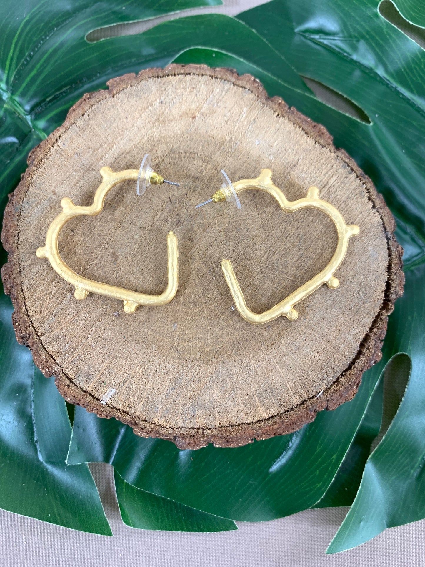 Hoops Heart Matte Gold Earrings