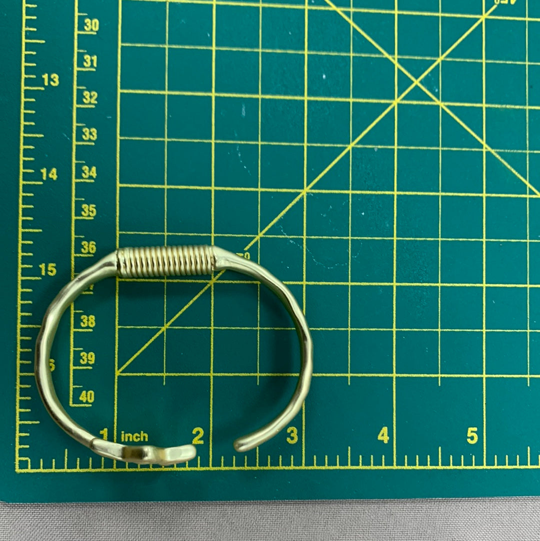 Cuff With Open Star Gold Bracelet