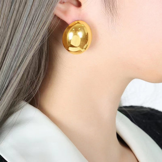 Bold Round Gold Earring
