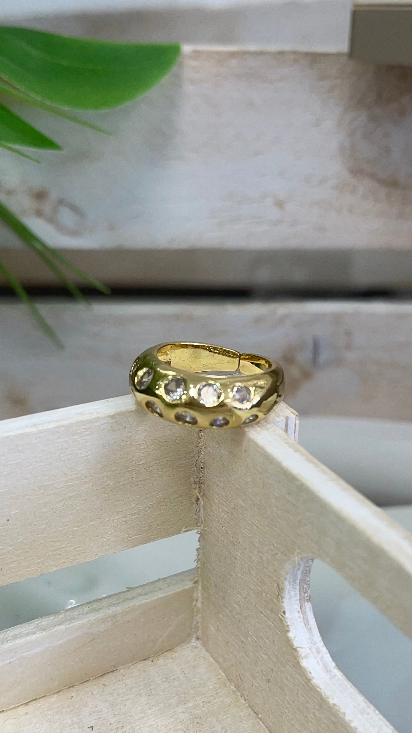 Gold Ring With Circles Clear Quartz