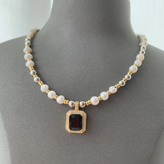 Black Square With Pearl Chain Necklace