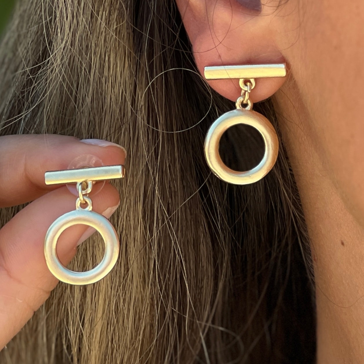 Round With Stick Earring Gold