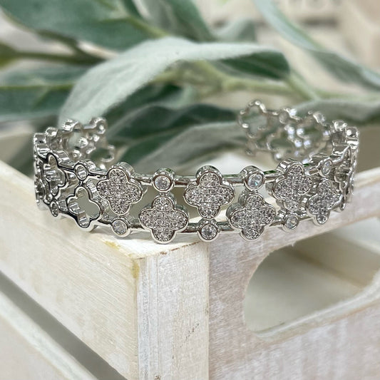 Cuff With Clover Quartz Silver Bracelet