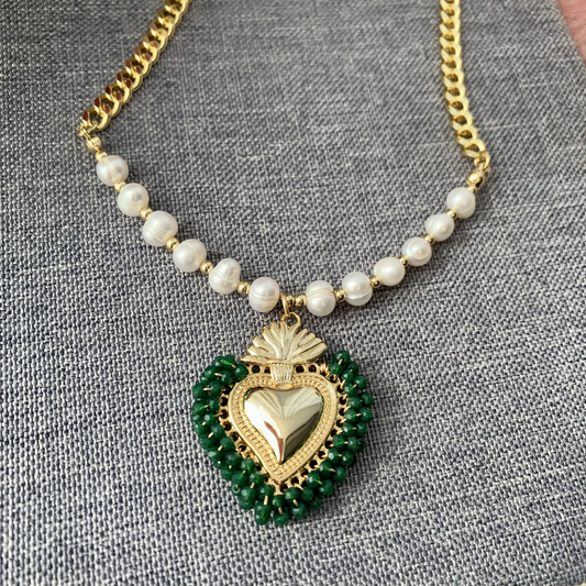 Green Balls Hearts With Pearls And Gold Necklace