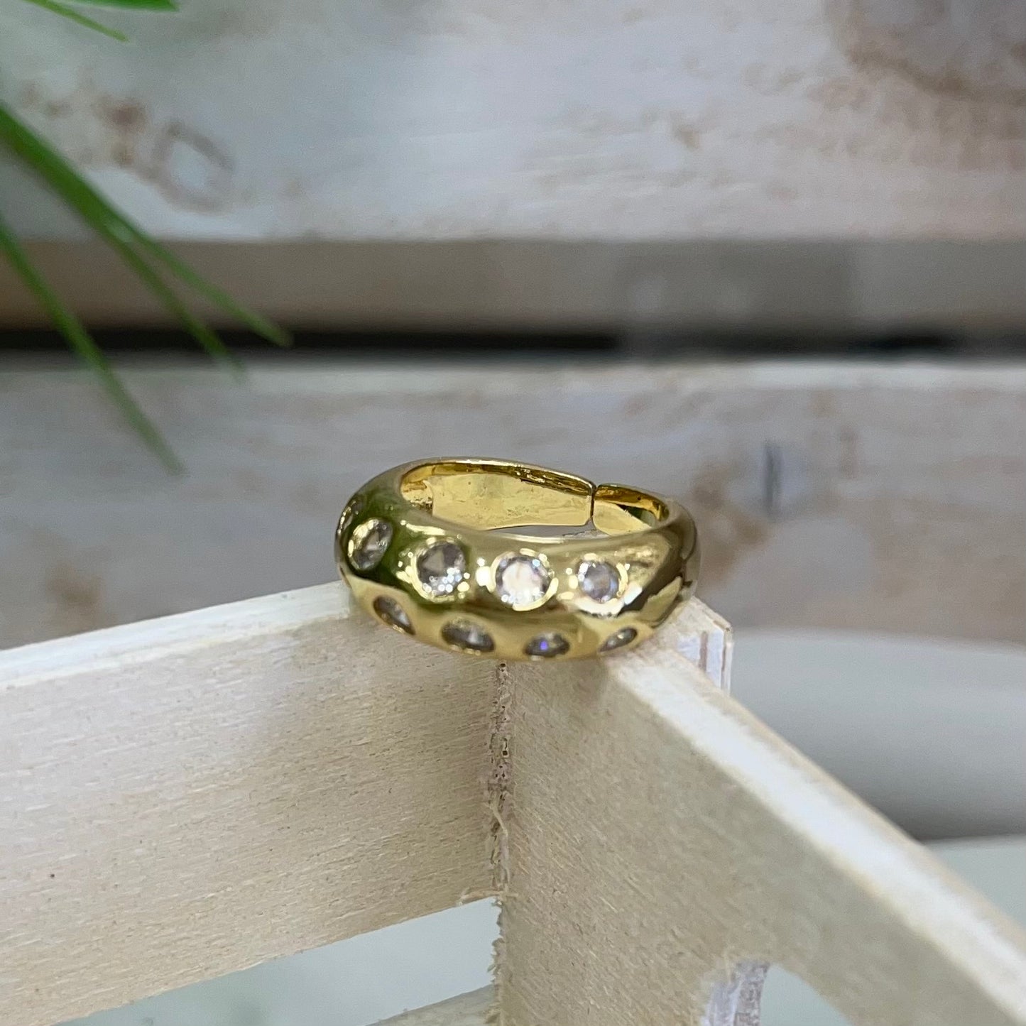 Gold Ring With Circles Clear Quartz
