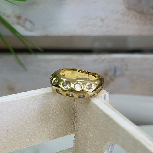 Gold Ring With Circles Clear Quartz