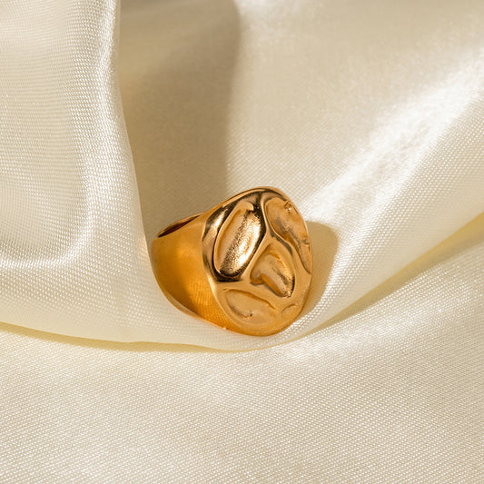 Oval Wrinkle Gold Ring