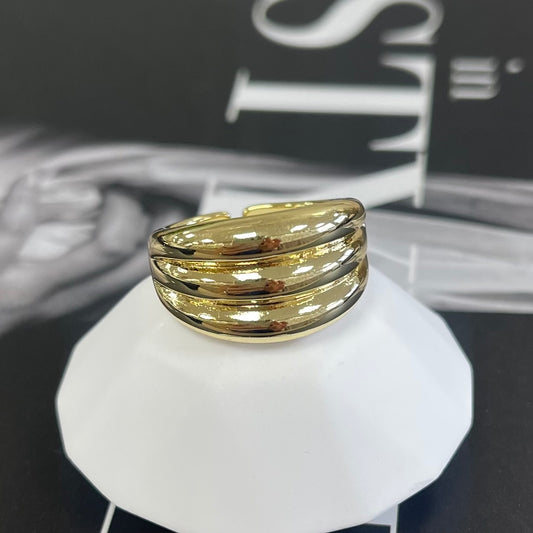 3 Horizontal Lines Gold Ring