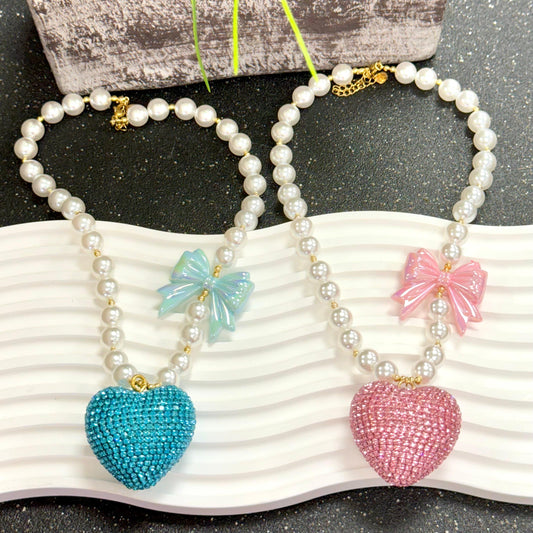 Pearls Necklace With Heart And Bow