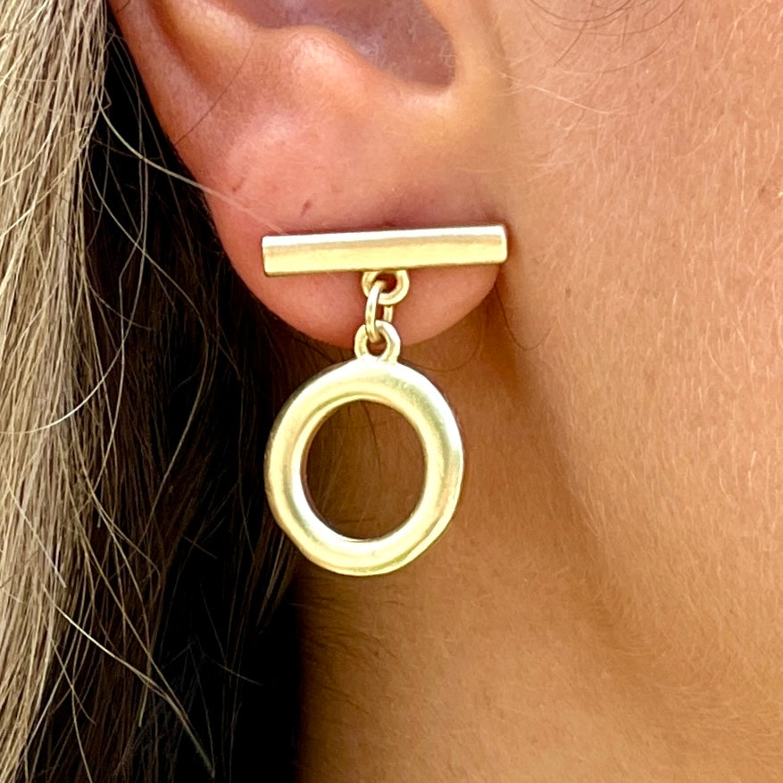 Round With Stick Earring Gold