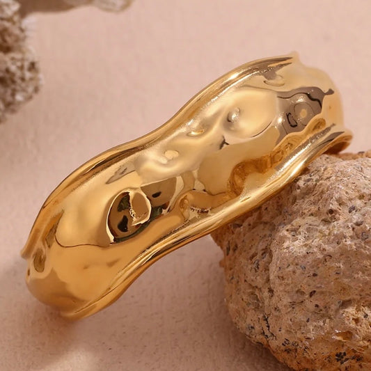 Thick Wrinkle Gold Bracelet