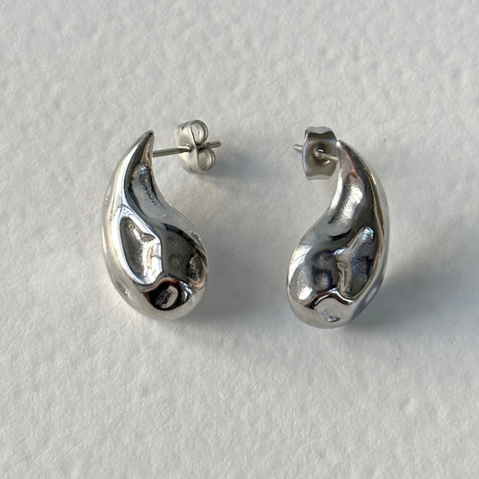 Drop Wrinkle Silver Earrings