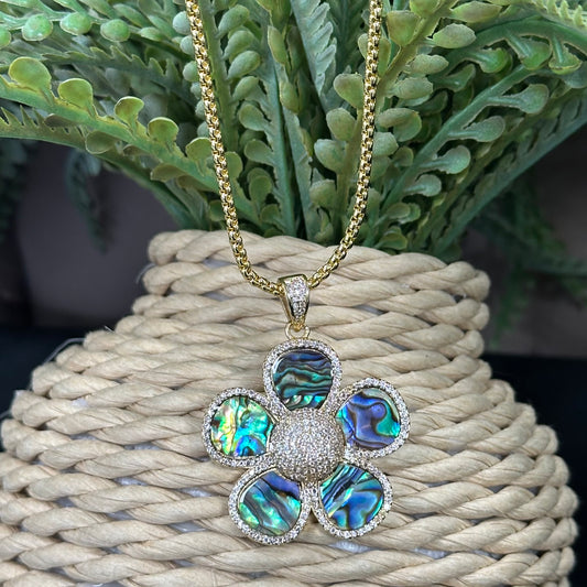 Tornasol Flower Necklace