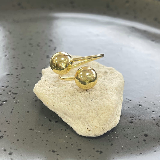 Two Globe Gold Ring