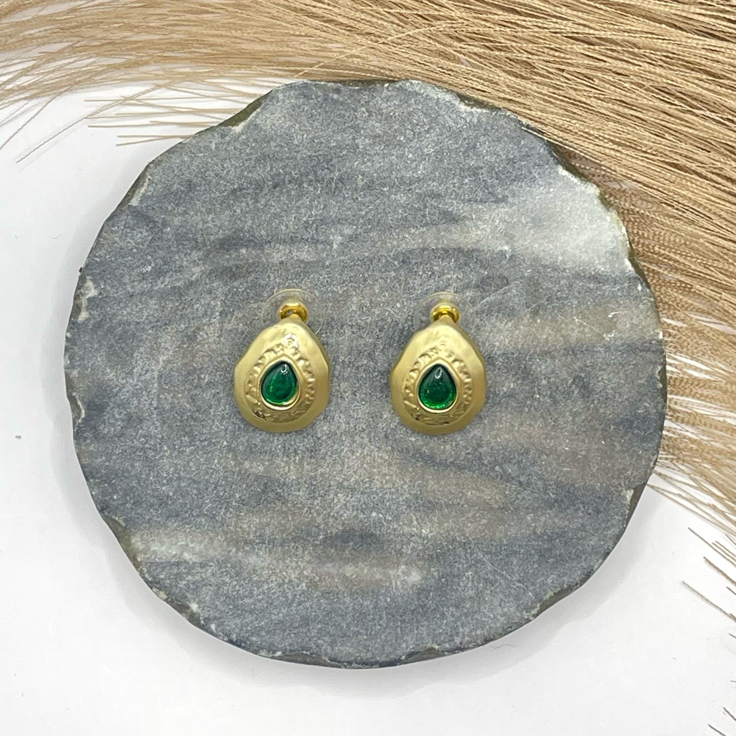 Drops With Green Stones Gold Earrings