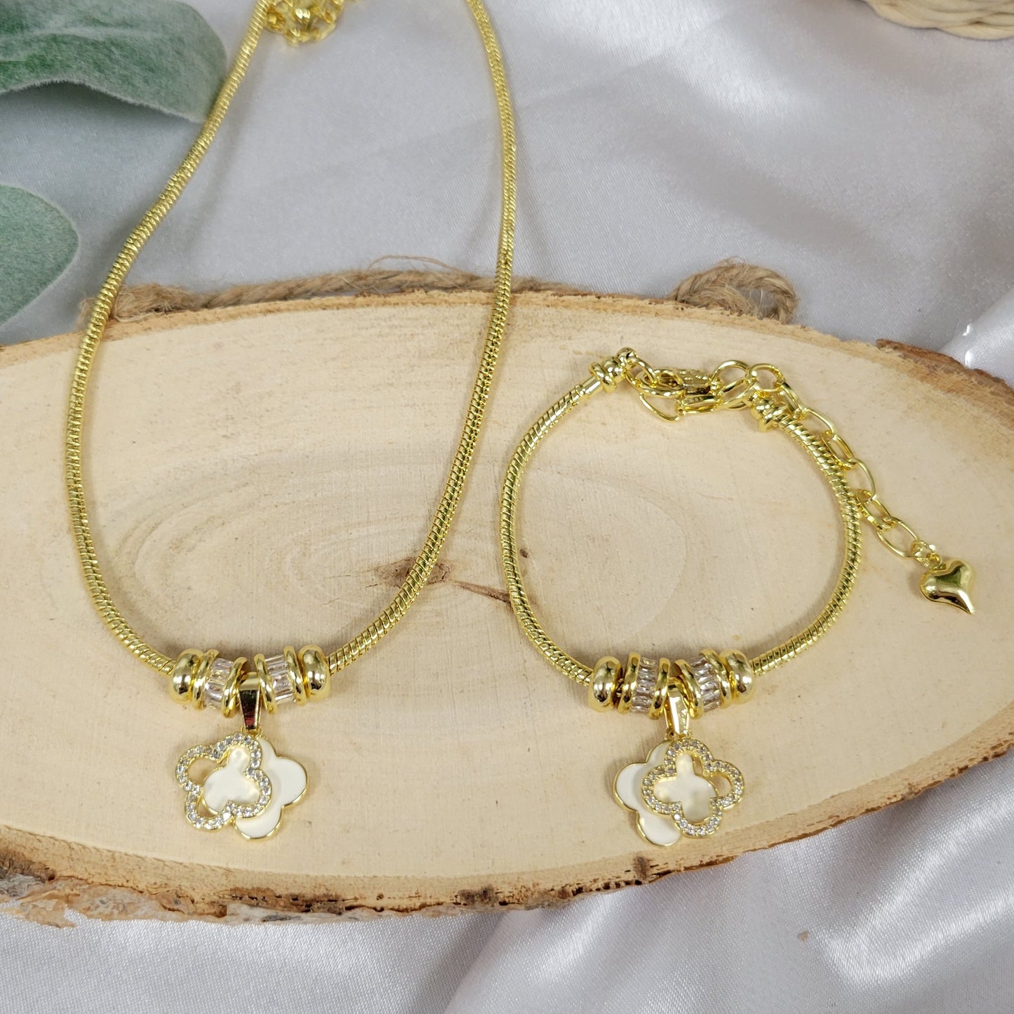 White Clover With Quartz 2 Pcs set