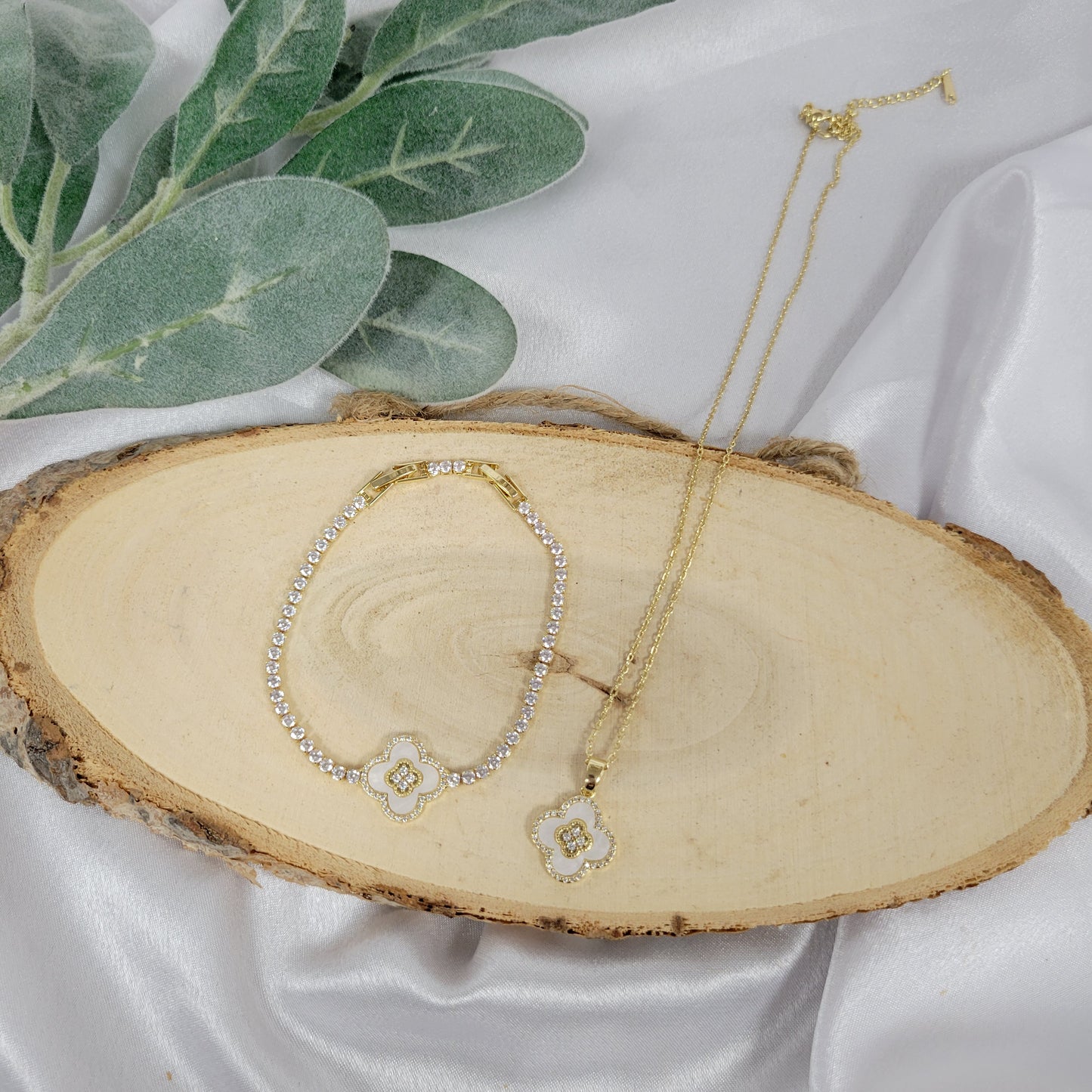 White Clover With Quartz 2 Pcs Set