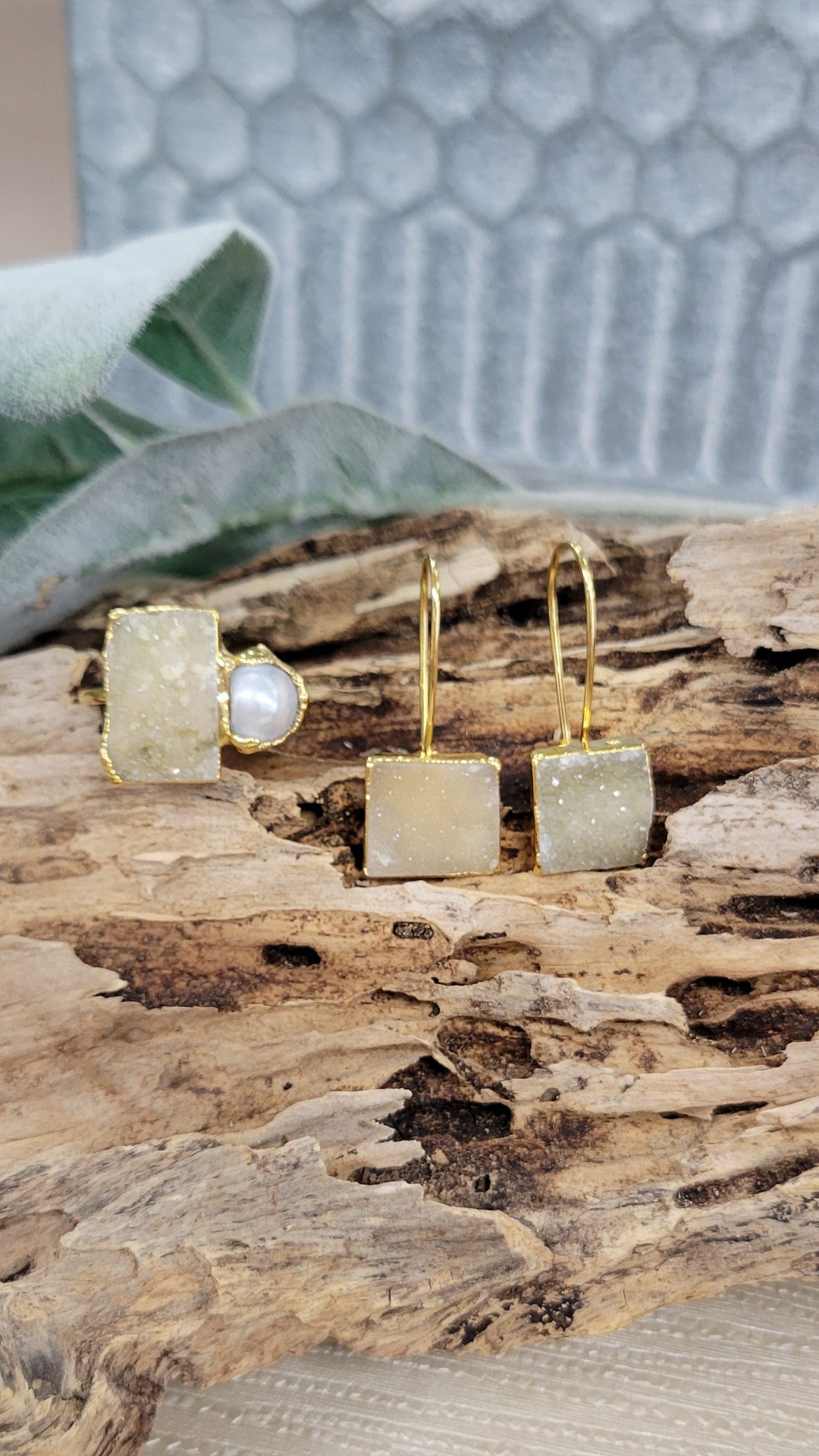 Natural Stones with Pearl 2pcs Set