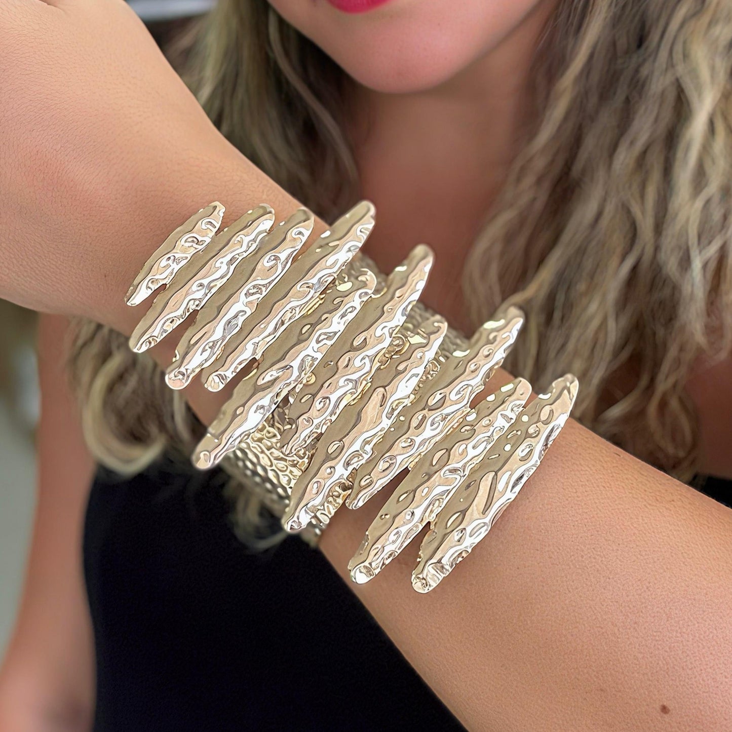 Cuff Chic Gold